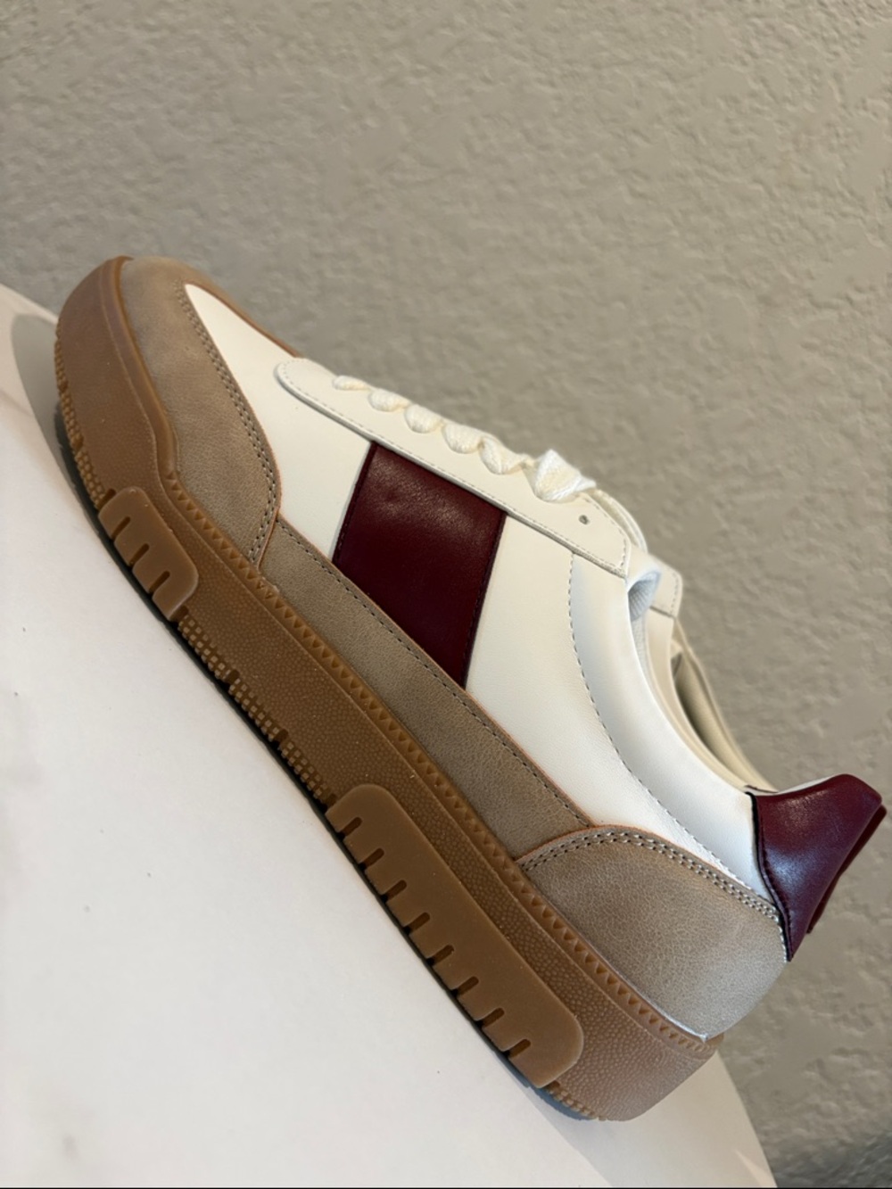 NWT Madden NYC Men’s White & Burgundy Casual Sneakers - Picture 7 of 7